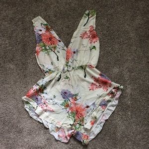 NEED TO SELL! Floral Romper!